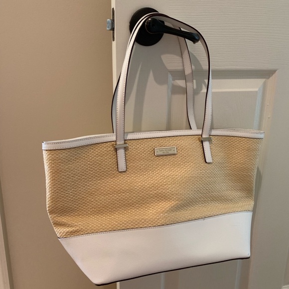 kate spade Handbags - Kate Spade shoulder bag/tote.